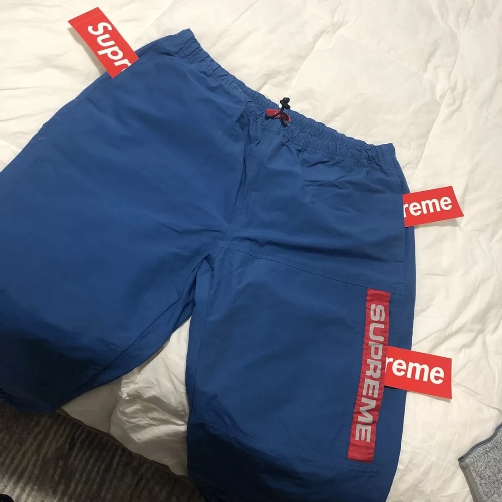 Supreme - Picture 8 of 10